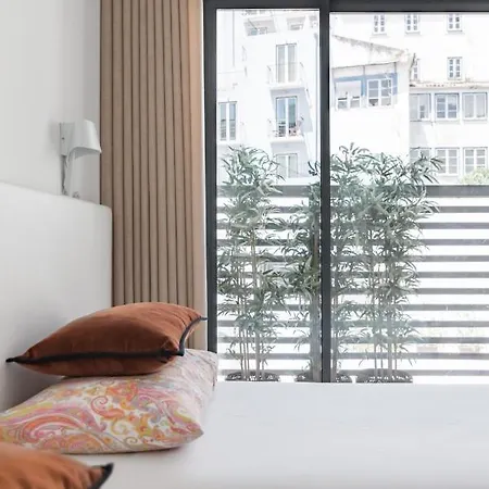 Luxury In Downtown Apartment